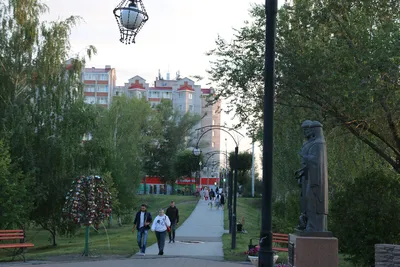 Здесь всё словно застыло в 90-х»: что делать, если попал в Абакан /  Фоторепортажи / Newslab.Ru