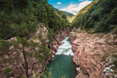 Казачий камень Адыгея ЛагоНаки (фото, видео, карта, как добраться, цены,  контакты) Девичий камень | официальный сайт ARMOLA.ru