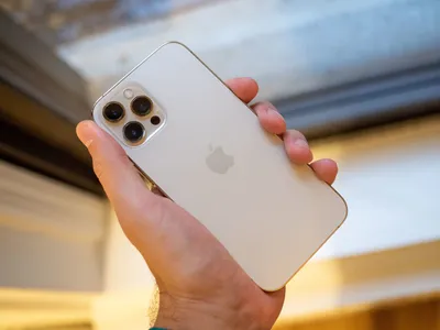 Apple iPhone 12 Pro Max Review: Amazing Camera, Massive Size | Digital  Trends