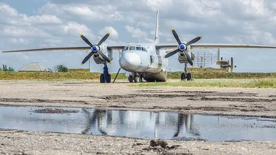 Самолеты Ан-26 ВВС Украины на авиабазе Сиауляй Редакционное Фото -  изображение насчитывающей технология, редакционо: 165043991