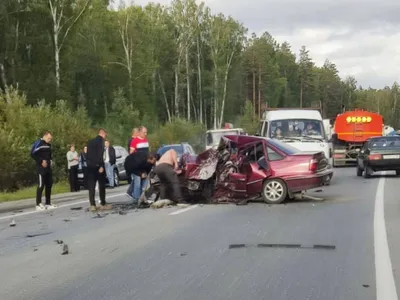 Авария на Криворожской трассе: погибли три человека (ФОТО)