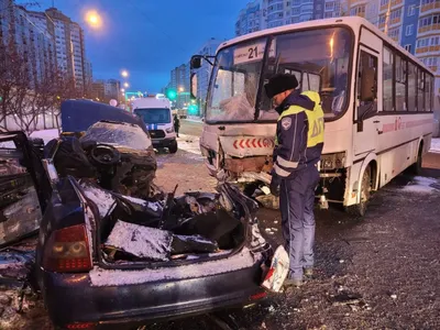 Массовая авария на трассе под Артемом вызвало масштабную пробку |  NewsBox24.tv