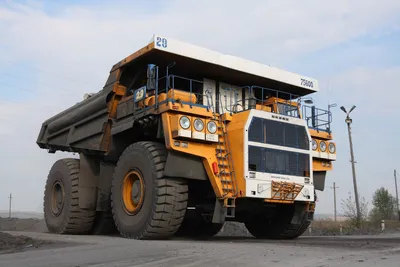 File:BelAZ 75600.JPG - Wikipedia