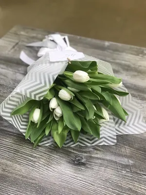 Купить белые тюльпаны в Москве с доставкой на дом, La Bouquet