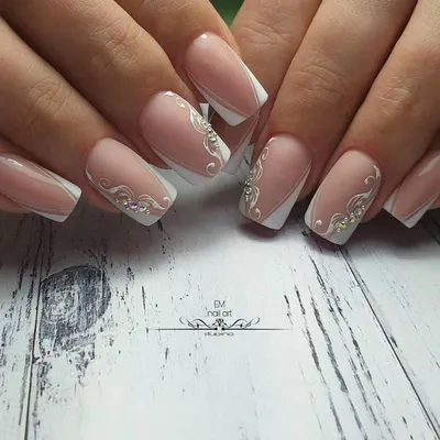 Элегантный и гармоничный белый френч - Студия красоты \"NailsProfi\"