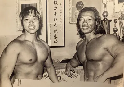 Боло Янг фотография: Брюс Ли (Bruce Lee), Боло Янг (Bolo Yeung),  фотографии, биография, соревнования, бодибилдинг