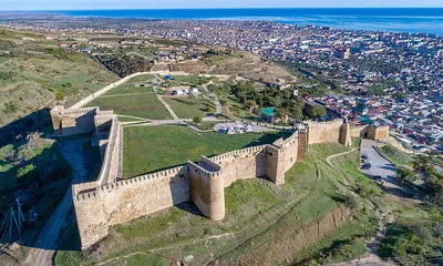 Дербент: древняя крепость, домик Петра Великого и музей ковров | The Art  Newspaper Russia — новости искусства