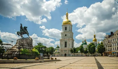 Discover the Beauty of Ukraine: Must-See Places in Kiev