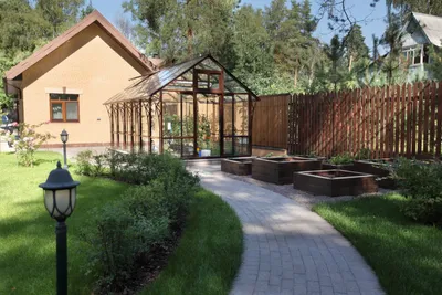 Огороды во дворе в современном стиле – 135 лучших фото дизайна двора  частного дома и дачи | Houzz Россия