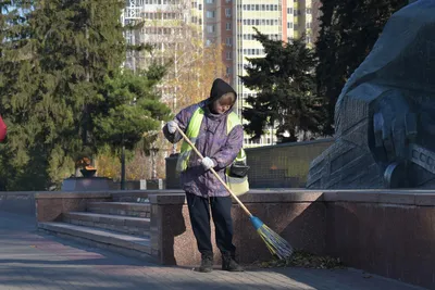 Дворник в синем китае Шанхай Редакционное Стоковое Изображение -  изображение насчитывающей хворостины, вал: 177029109