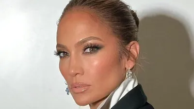 https://www.theplace.ru/jennifer-lopez-instagram-11/