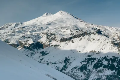 Гора Эльбрус: где находится, как добраться, маршруты, фото, история  восхождений