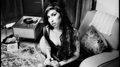 Стиль Эми Уайнхаус: как создать образ Amy Winehouse / Школа Шопинга