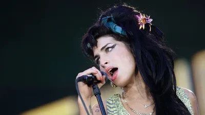 Стиль Эми Уайнхаус: как создать образ Amy Winehouse / Школа Шопинга