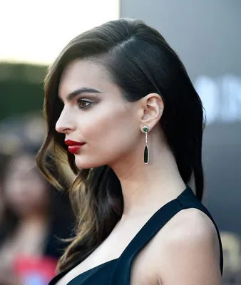 Эмили Ратаковски (Emily Ratajkowski) | Биография актрисы и модели | Фото |  Возраст | Рост и вес | Фильмы | Личная жизнь | Новости