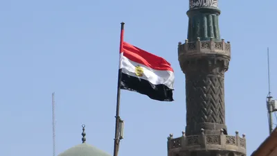Флаг Египта на белом фоне иллюстрация вектора. иллюстрации насчитывающей  декор - 195063693