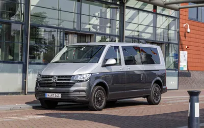 Rent the Volkswagen Caravelle (8 seater) car in München Bayern