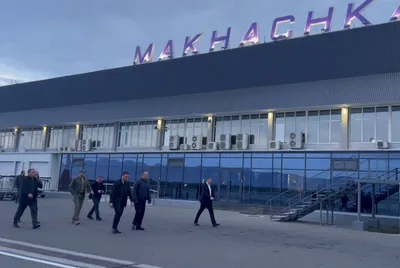 Три аэропорта Москвы вынужденно приостанавливали работу из-за плана «ковер»  - Ведомости