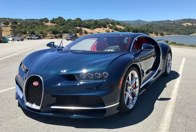 2021 Bugatti Chiron v 2015 Bugatti Veyron comparison - Drive