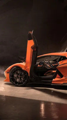 Lamborghini ✓