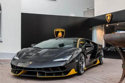 Детейлинг центр и Хранение авто on Instagram: \"Lamborghini Huracan EVO 💣 ⠀  Как вам персонализация этой Ламбы?\"