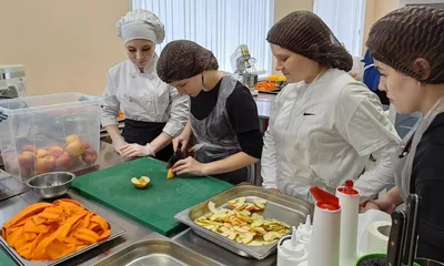 Программа «Повара на колёсах» : актеры, время выхода и описание на Первом  канале / Channel One Russia