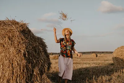 Фотосессия в поле в сене -идеи летних фотосессии