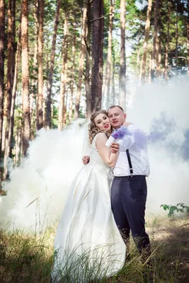 цветной дым, фотосессия с цветным дымом, дымовые шашки цветные, девушка,  фотографии с цветным дымом, Шоу на свадьбу Москва