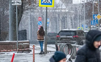 Погода не перестает удивлять. Чолпон-Ату накрыло снегом — фото, видео -  04.02.2022, Sputnik Кыргызстан