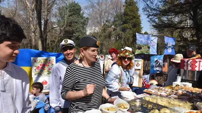 На Урале таджики спасают русских детей, чья мать парализована. Женщина  превратилась в «овощ» после обследования в психушке. «Чужие помогают лучше  родных» — URA.RU