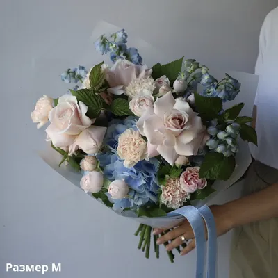 Шикарный букет цветов в коробке, артикул F1157636 - 33274 рублей, доставка  по городу. Flawery - доставка цветов в
