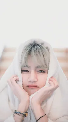 V #KimTaehyung #Taehyung #BTS #bts #Ви #КимТэхён #Тэхён #БТС | キム・テヒョン, ミーム  顔, テヒョン