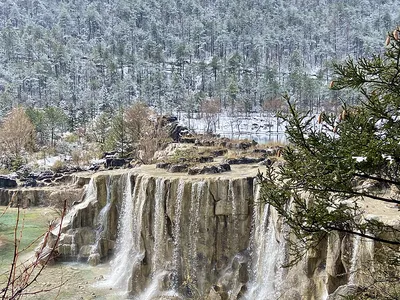 Красивый водопад в лесу - 73 фото