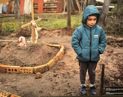 Фото \"Объявление о начале Великой Отечественной войны. Улица 25-го  Октября\", 22 июня 1941, г. Москва - История России в фотографиях