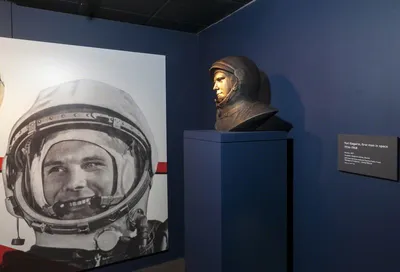 Yuri Gagarin in London: how to impress the Queen and become a British hero  | Афиша Лондон