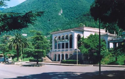 Гагра. Велосипедная прогулка по городу. Архитектура. Достопримечательности.  2014 г.