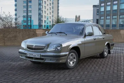 Alten sowjetischen Auto Gaz-31105 hergestellt in Gorki-Autowerk  Stockfotografie - Alamy