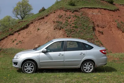 LADA Granta лифтбек 2024 - фото в новом кузове: салон, вид снаружи, багажник