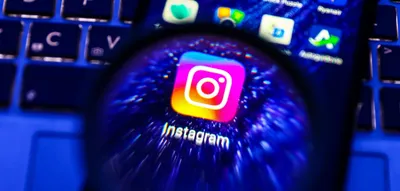 Instagram löscht „Stalking“-Feature – und startet Dark Mode