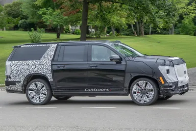 2015 Cadillac Escalade gets more bling, new top model