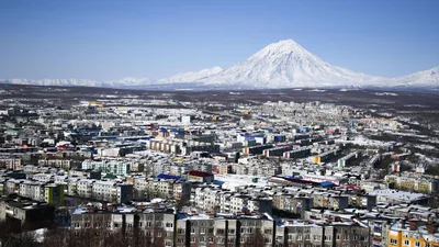 Зимняя сказка Камчатки (Авачинский вулкан, гора Верблюд, экскурсии на  снегоходе, мыс Маячный, Петропавловский маяк, питомник ездовых собак, 7  дней + авиа) - Туры на Камчатку из Москвы