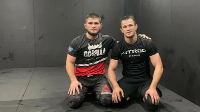 Менеджер Нурмагомедова: «Не исключаем, что UFC может лишить Хабиба  чемпионского пояса»