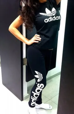 Дівчина в кепці | Adidas