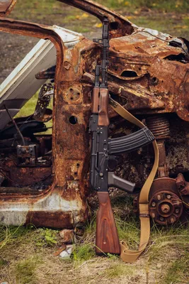 Kalashnikov ak 47 hi-res stock photography and images - Alamy