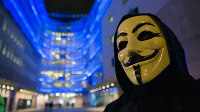 2015 was a huge year for Anonymous hackers - CBS News