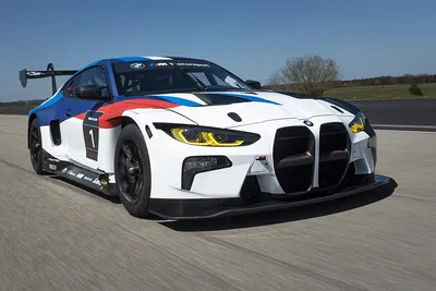 BMW представила модель M4 GT3: фото