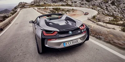 BMW i8 Roadster Review: The Practical Plug-In Hybrid Convertible - Bloomberg