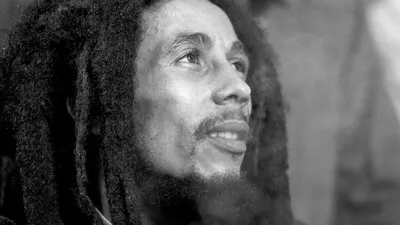 Bob Marley, Боб Марли кружка хамелеон двухцветная (цвет: белый + красный) |  Все футболки интернет магазин футболок. Дизайнерские футболки, футболки The  Mountain, Yakuza, Liquid Blue