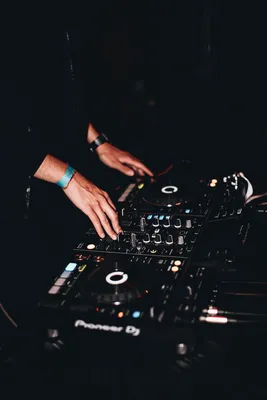 What is a DJ license, and do you need one? - Thimble