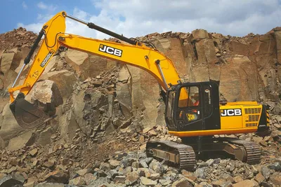 Гусеничный экскаватор JCB JS205 с планировочным ковшом в Москве и области